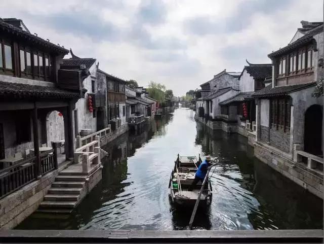 市政协常委、中建文化旅游发展有限公司董事长吴宜夏： 将山区应急设施与公共服务、旅游服务功能相结合